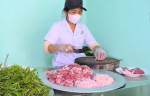Nem nướng Mẹ Nhi gói